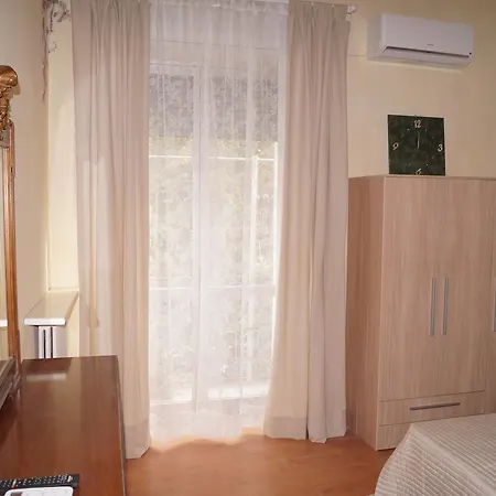 Al Primo Piano Bed & Breakfast *